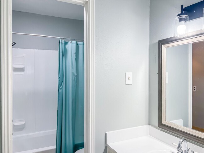 Building Photo - 1715 Moritz Dr