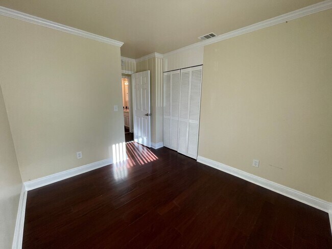 Building Photo - Welcome to this Charming Home in Antelope