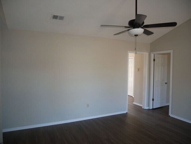 Building Photo - 6530 Jamestown Dr