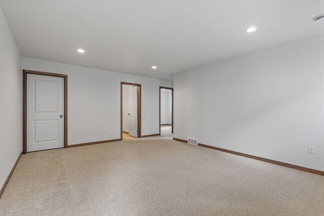 Building Photo - 4-bedroom, 3-bathroom West Fargo Single-Family Home w/ 2 Stall Garage