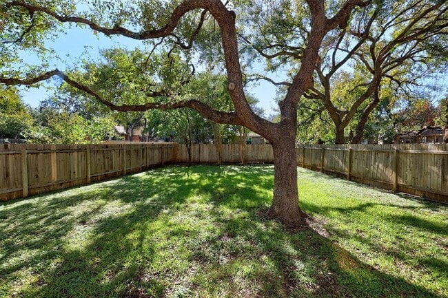 Building Photo - 16605 Fowler Mill Cove