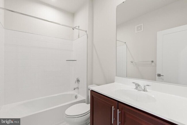 Building Photo - 22395 Claude Moore Dr