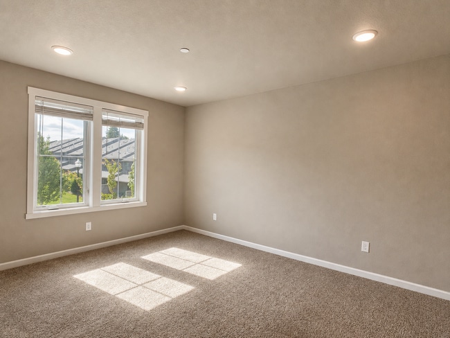 Building Photo - 13219 NE 71st Pl