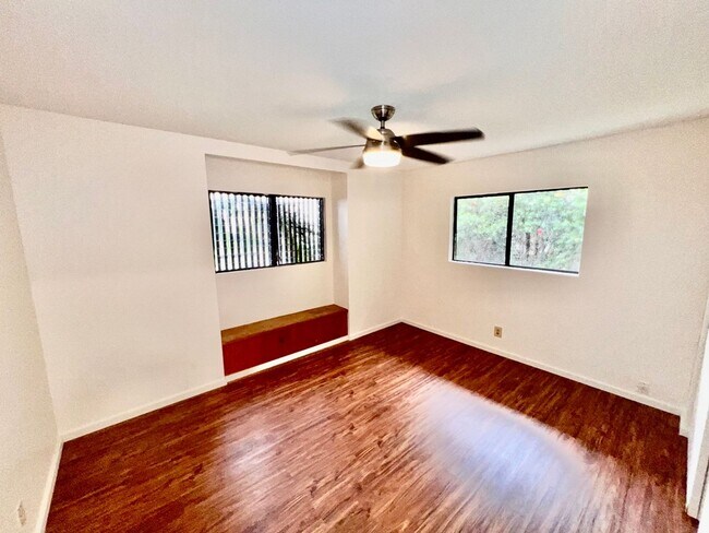 Building Photo - Royal Summit–4BD/3BA/Garage – Aiea