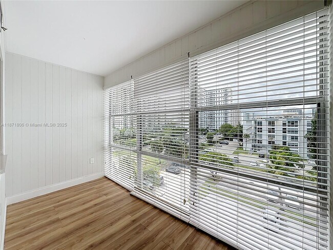 Building Photo - 17560 Atlantic Blvd