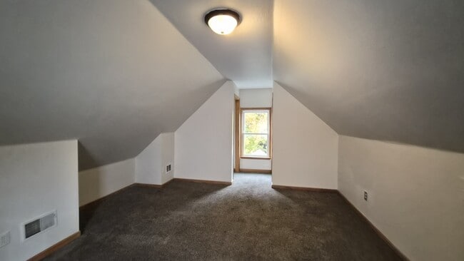 Building Photo - 855 Detroit Ave