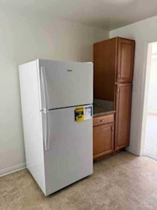 Building Photo - OLD TORRANCE 1 BDRM APT FOR LEASE!