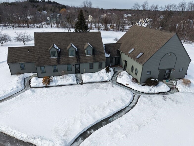 Building Photo - 35 Montrose