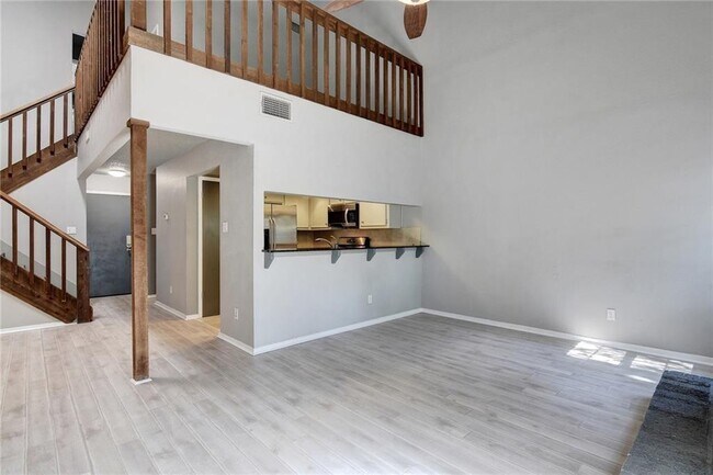 Building Photo - 1010 W Rundberg Ln