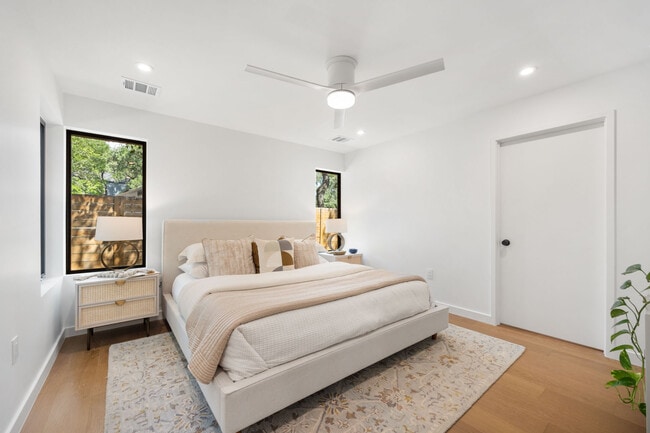 Building Photo - 803 Herndon Ln