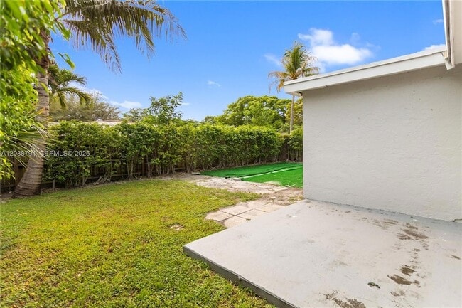 Building Photo - 4151 SW 56th Ave