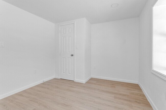 Building Photo - 16016 Green Manor Dr