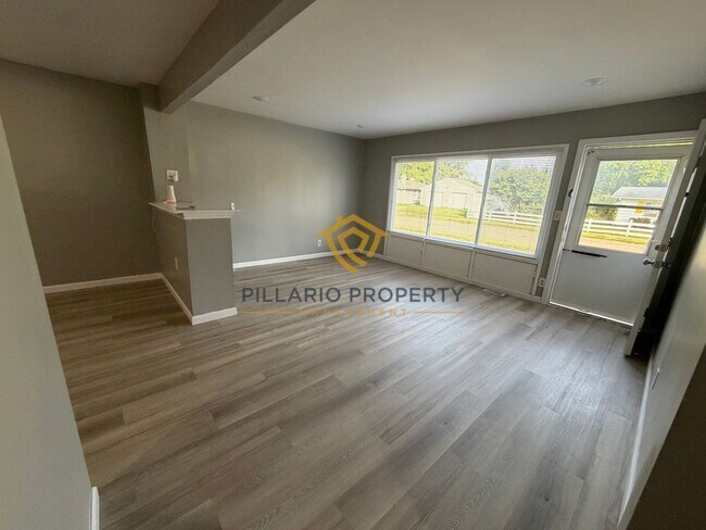 Building Photo - Fully Renovated 3-Bedroom Home Near Indianapolis Motor Speedway, Available NOW!