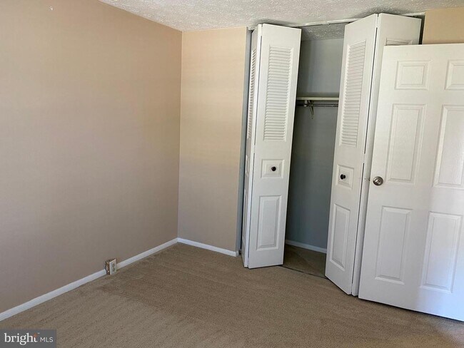 Building Photo - 1666 Barnstead Dr