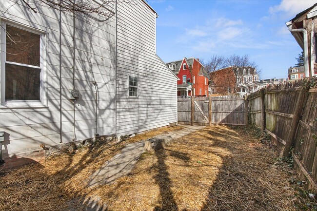 Building Photo - Coming Soon - Spacious 4 Bedroom, 2 Bath H...