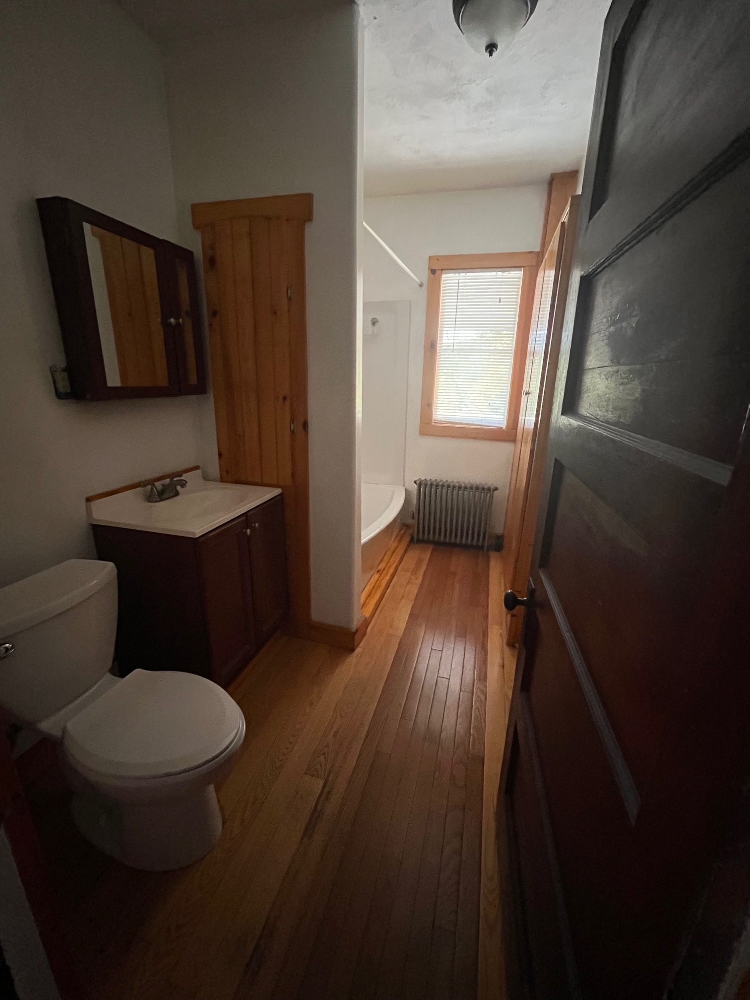 bathroom - 220 Front St