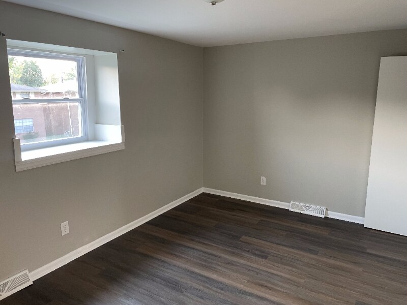 Building Photo - 532 Barnett Rd