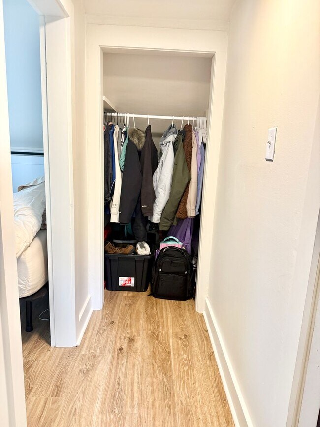 Building Photo - All Inclusive West End Condo-Fully Furnished with Parking!