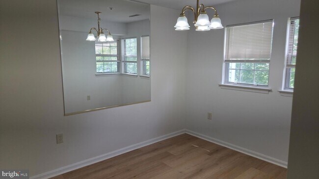 Building Photo - 8387 Montgomery Run Rd