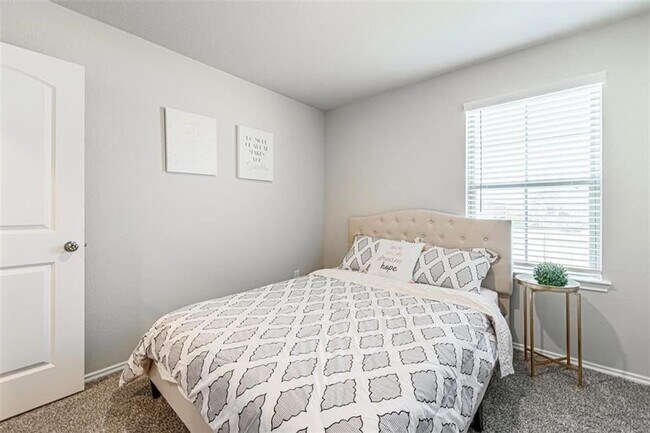 Building Photo - 5126 Morava Ln