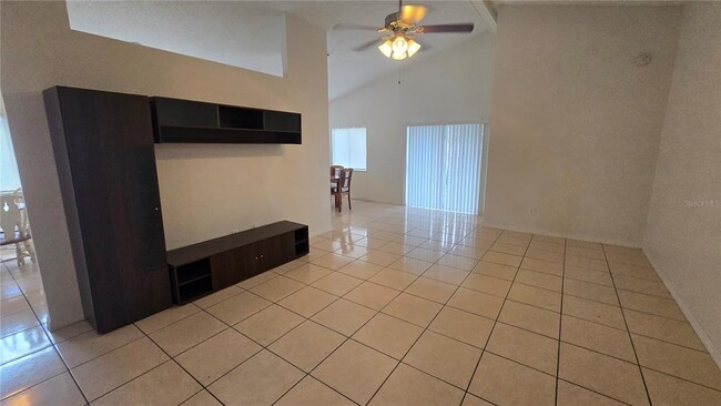 Building Photo - 4854 Kingston Cir