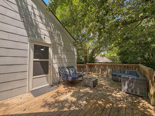 Building Photo - 946 McKimmon Rd