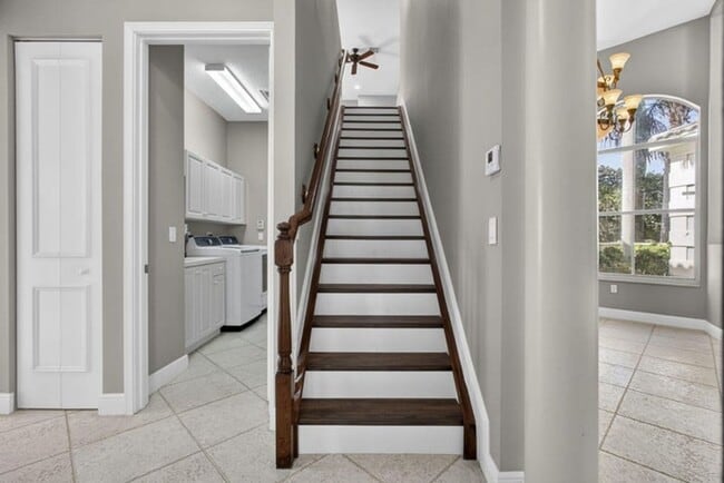 Building Photo - 2162 Stotesbury Way