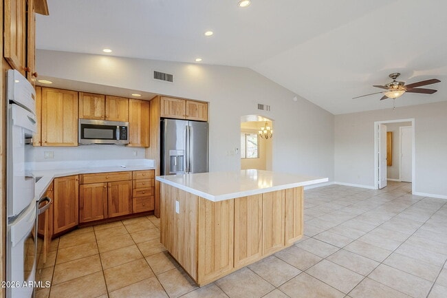 Building Photo - 7707 S Kenwood Ln