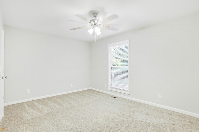 Building Photo - 3013 Fetlock Dr SW