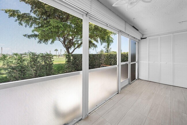 Building Photo - 2303 Lowson Blvd