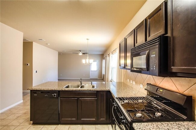 Building Photo - 607 Brashear Ln