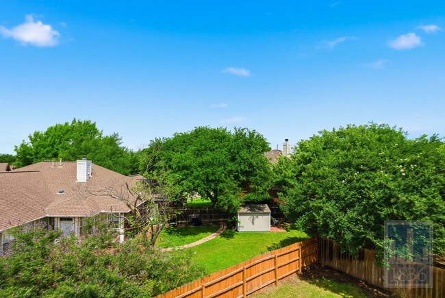Building Photo - 2217 Speidel Dr