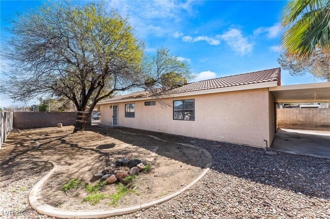 Building Photo - 509 Sheffield Dr