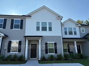 Building Photo - 655 Caroline Ct