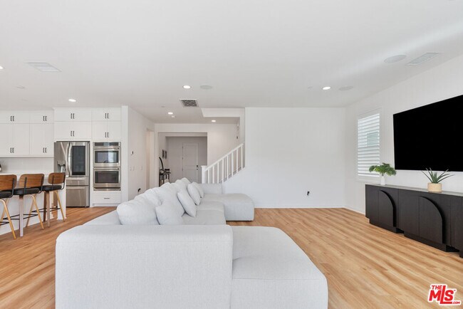 Building Photo - 18130 Radiance Ln
