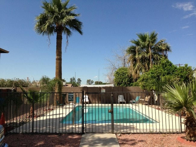 Building Photo - Orangewood