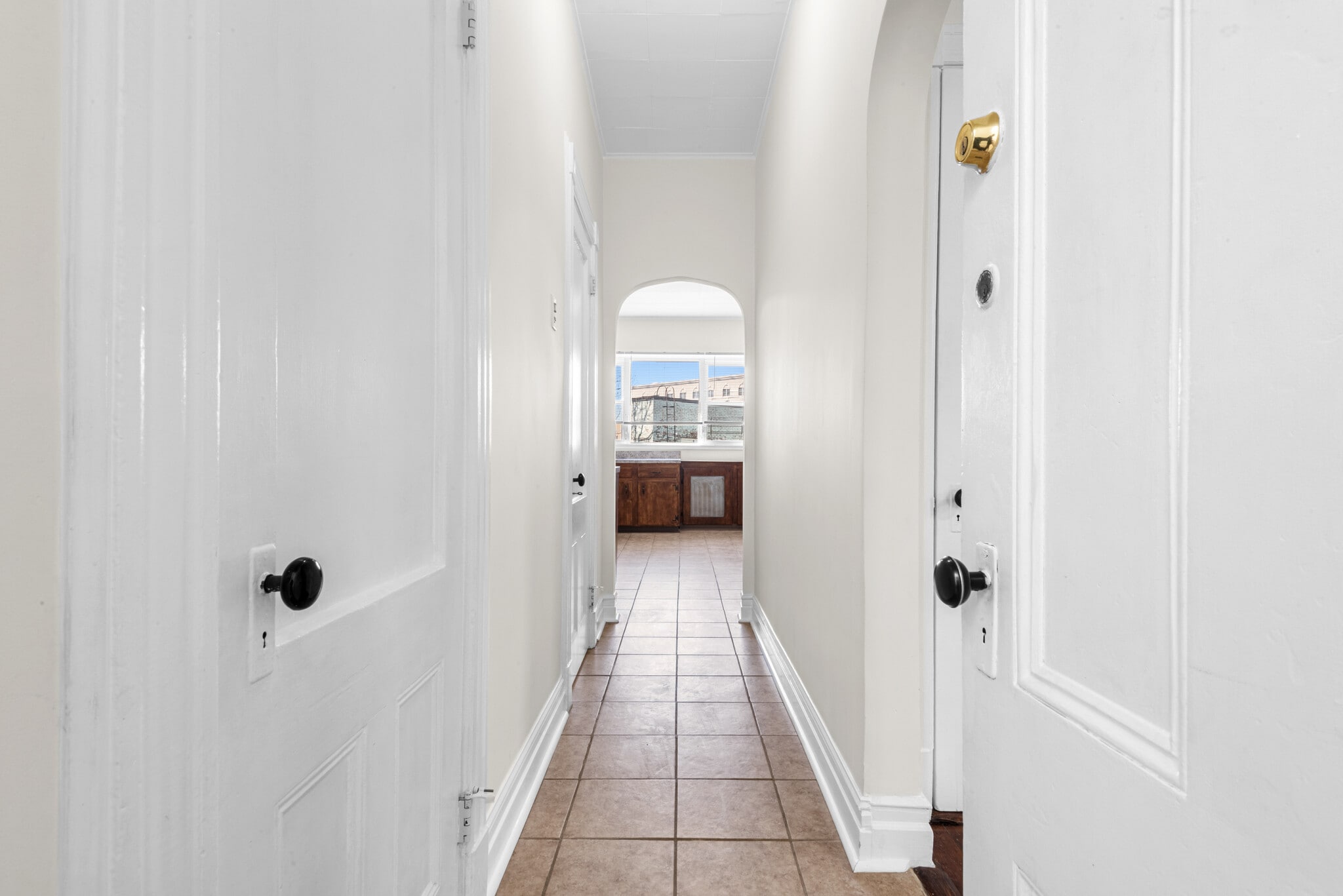 Building Photo - 711 6th St