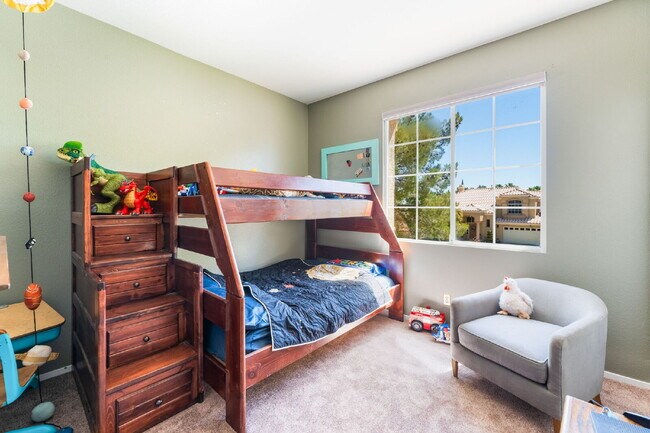 Building Photo - Summerlin 3 Bed / 2.5 Bath Home — Available October 5, 2026