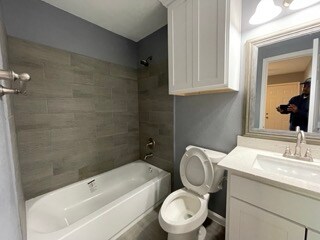 Building Photo - 510 S Front St