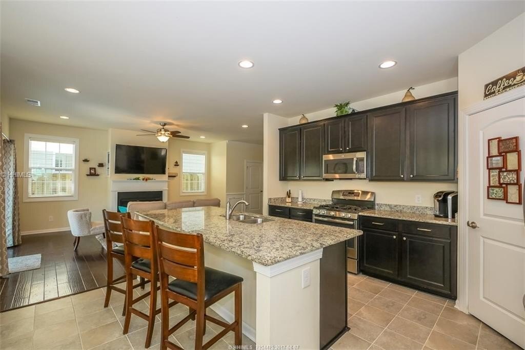 Kitchen - 14 Clayton Ct