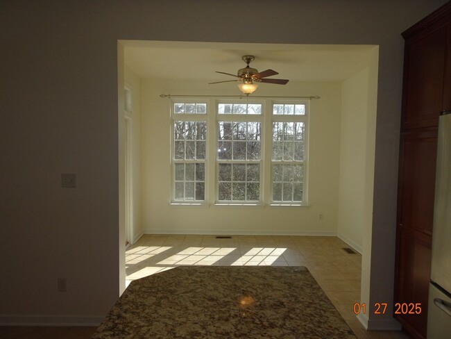 Building Photo - 3 Bedroom Townhome Rental in Liberty Crossing