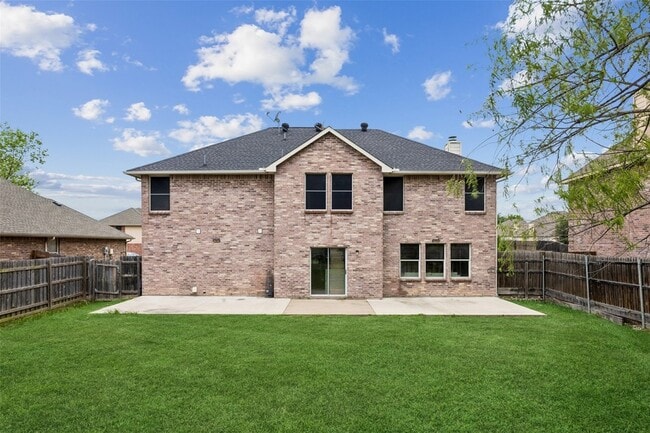 Building Photo - 320 S Mesa Verde Way