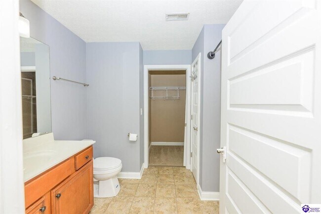 Building Photo - 100 Radford Ct