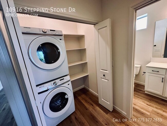 Building Photo - 10916 Stepping Stone Dr