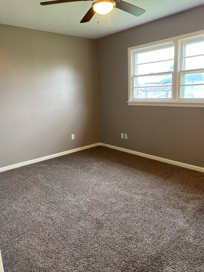 Building Photo - 3107 Aberdeen Ave