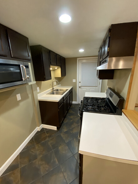 Building Photo - 30 Boyce St
