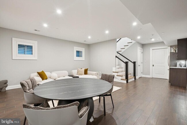 Building Photo - 5120 Wessling Ln