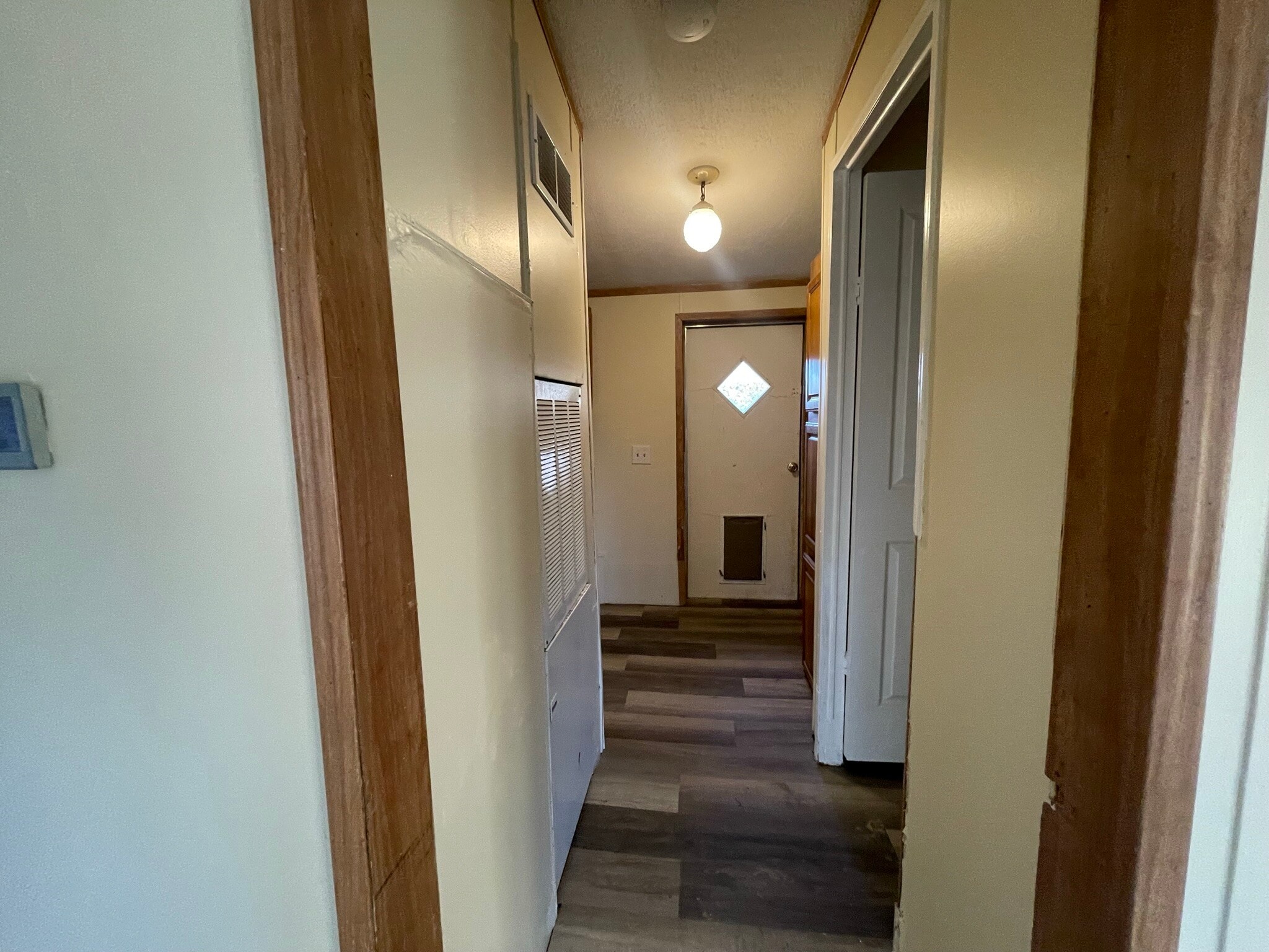 Building Photo - 1350 Pami St