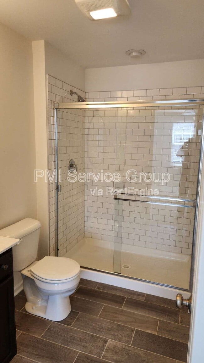 Building Photo - 4444 Monroe Ct