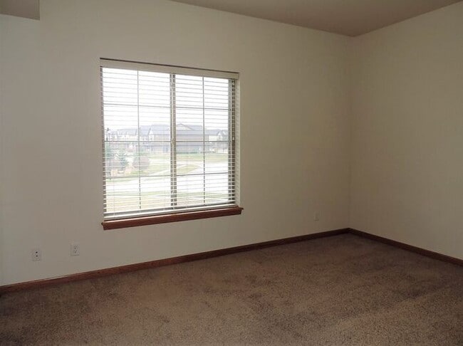 Building Photo - $1,325 | 2 Bedroom, 2 Bathroom Condo | Pet Friendly* | Available for August 1st, 2026 Move In!